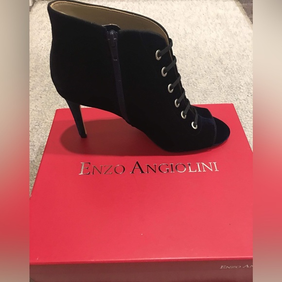 Brand New Enzo Angiolini Navy velvet open toe heels size 9 (fits like sz 8) - Picture 5 of 7